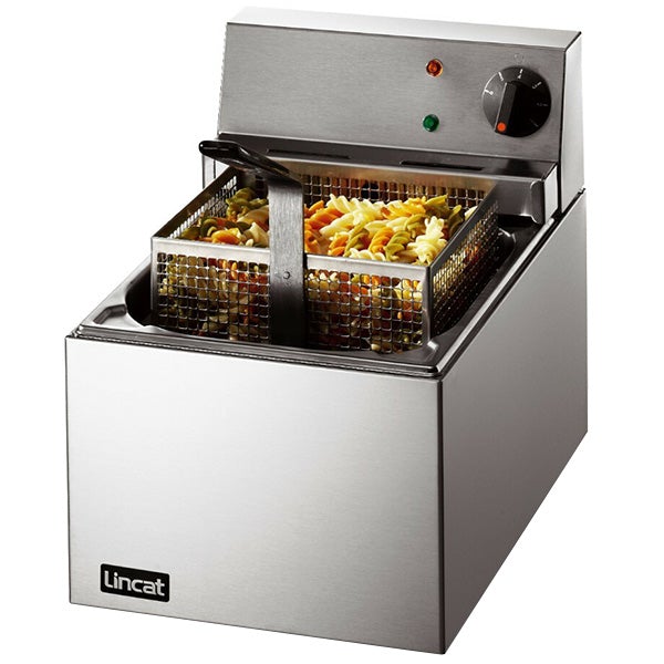 Lincat Table-Top Electric Pasta Boiler Lynx 400 LPB / 270mm Wide Lincat Lynx 400 Table Top Pasta Boiler 3.0Kw